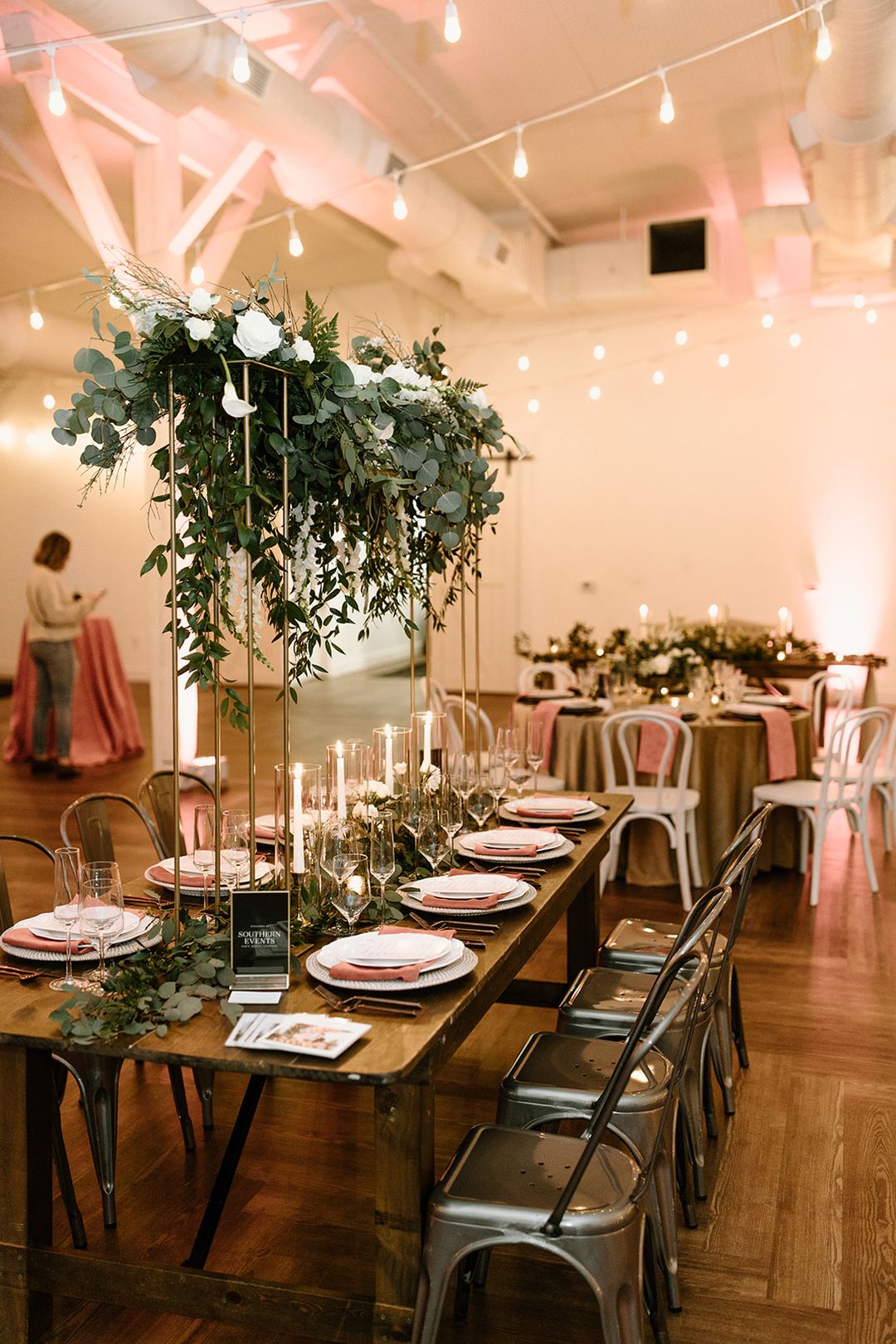 Everything You Need to Know About Hosting an Elegant Dinner Party – Urban  Ambiance