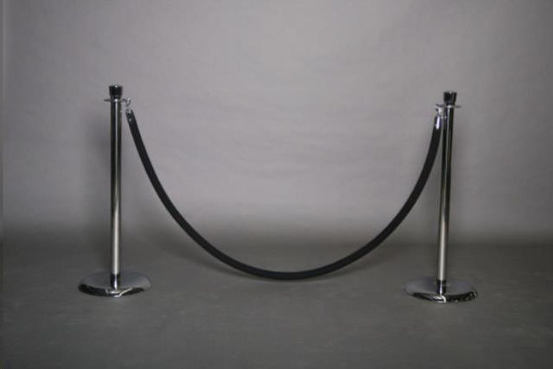 rope and stanchion