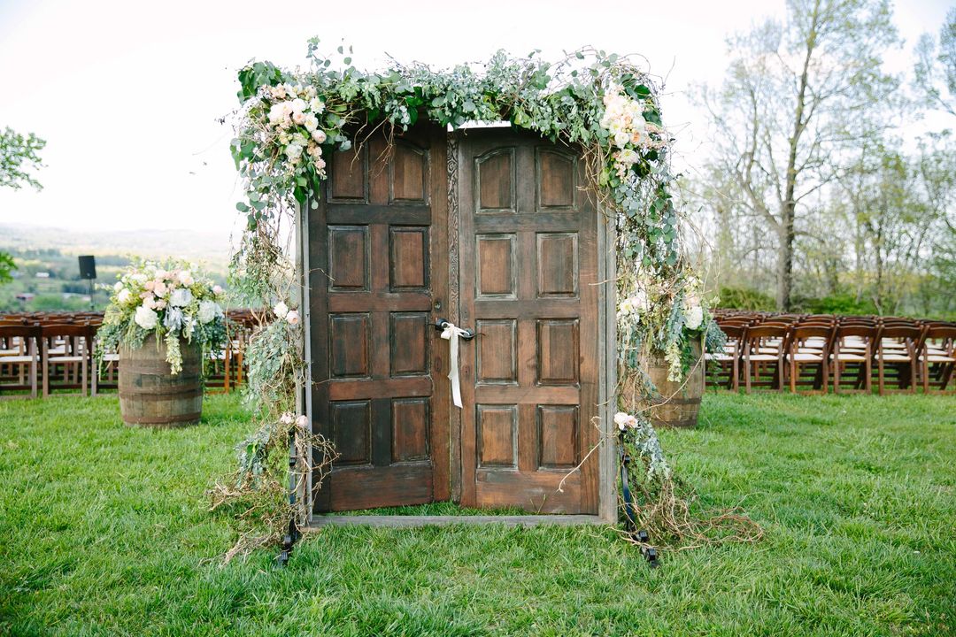 20 Wedding Ceremony Decorated Door Ideas Chic Vintage Brides