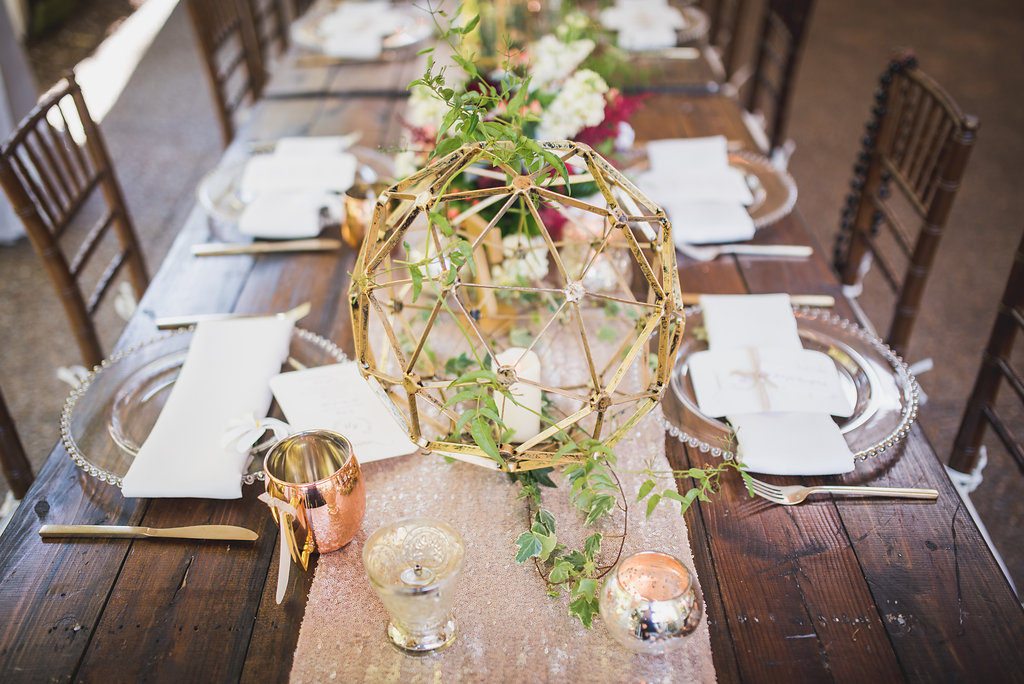 gold table decor