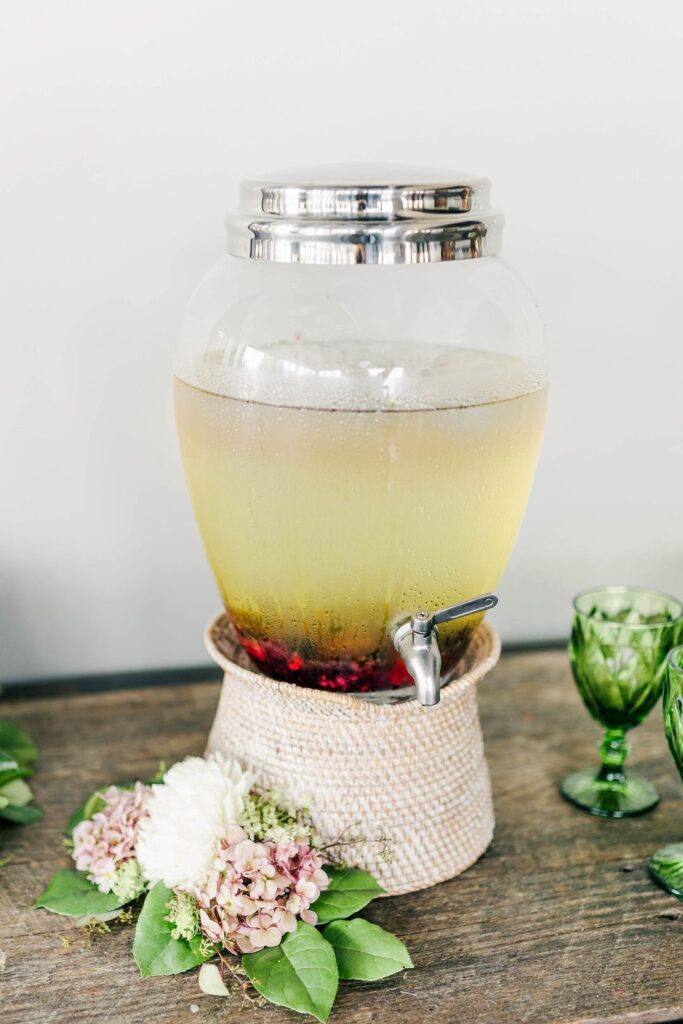 Drinks Dispenser Cocktail Bar - Lemonade for wedding party guests