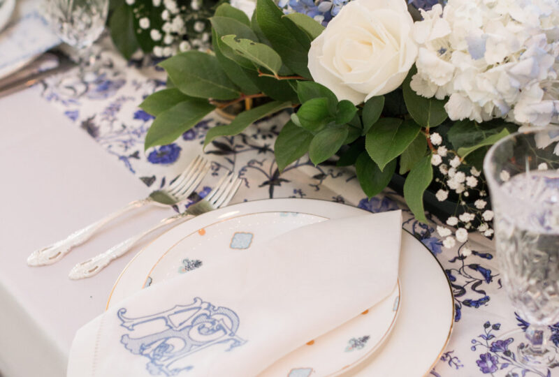 HOP_RedingWedding-5545_Harp & Olive white wedding charger