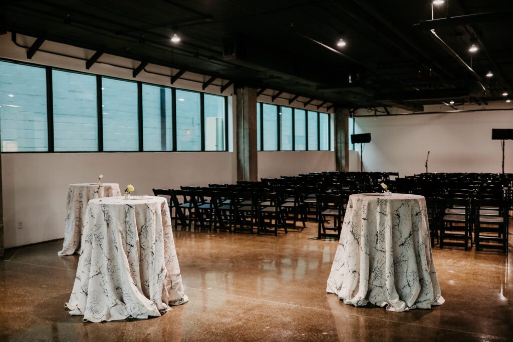 cocktail table linens