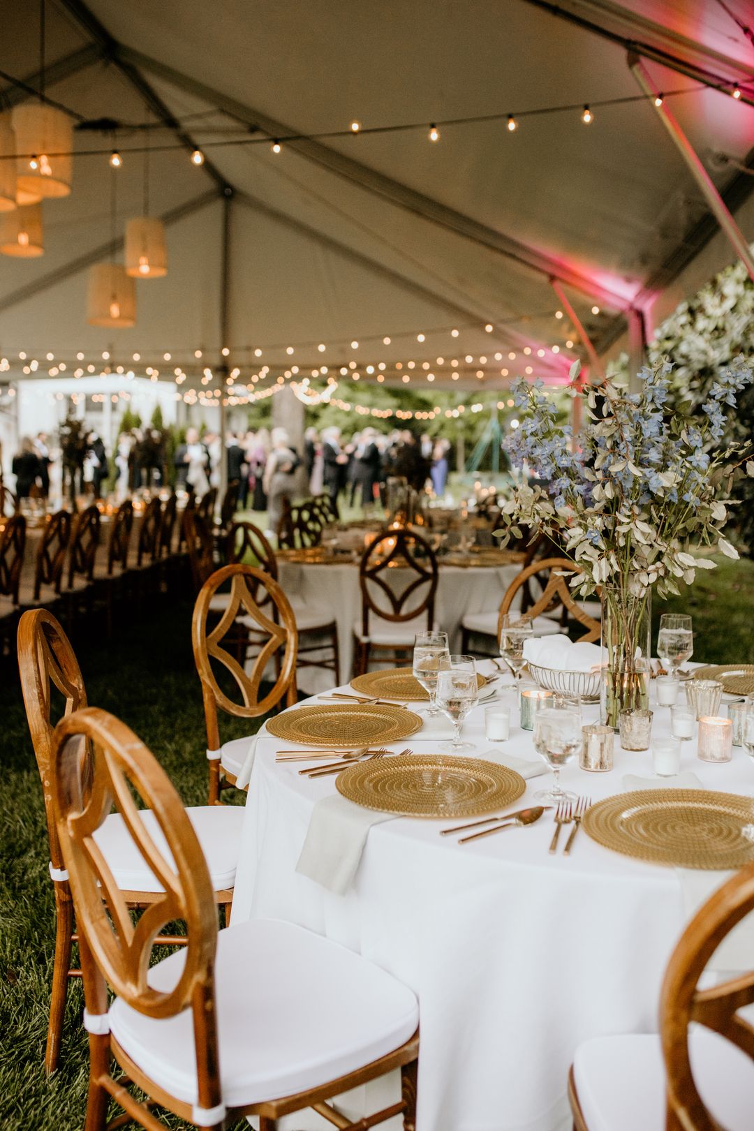 white and gold wedding tablescape