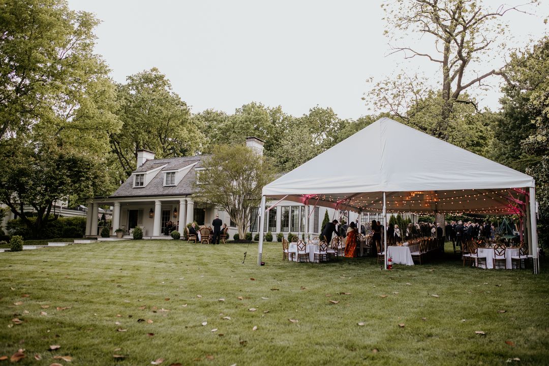 intimate backyard wedding