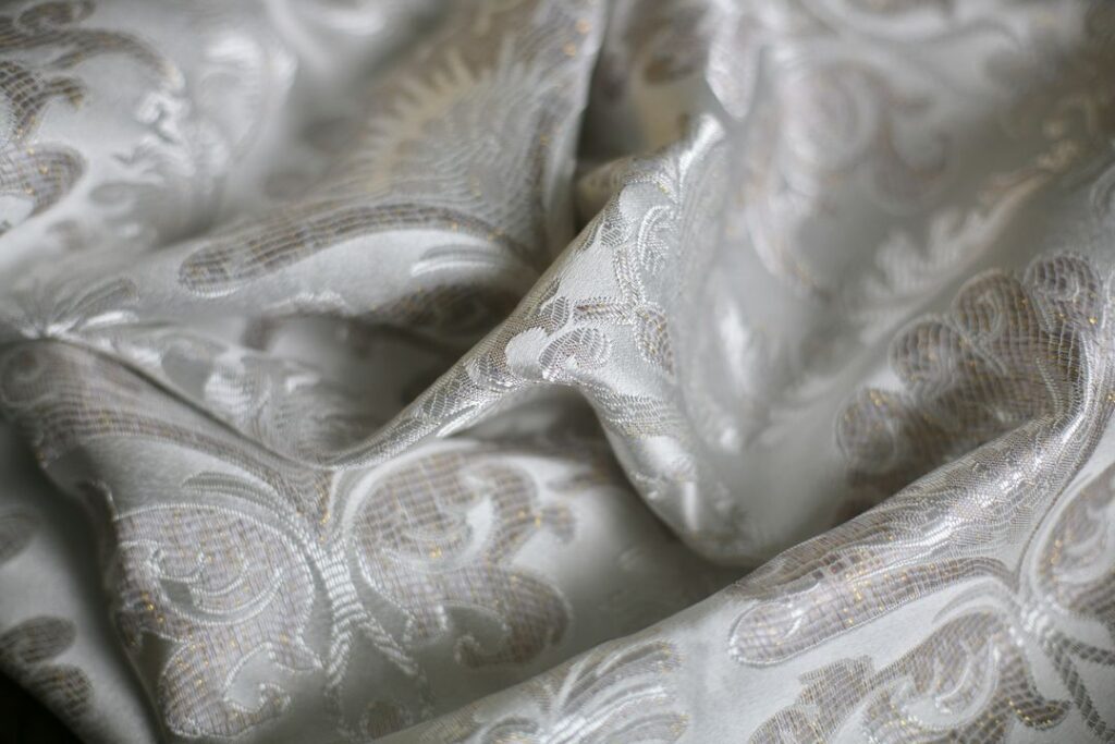 pearl shalimar linens for holiday party