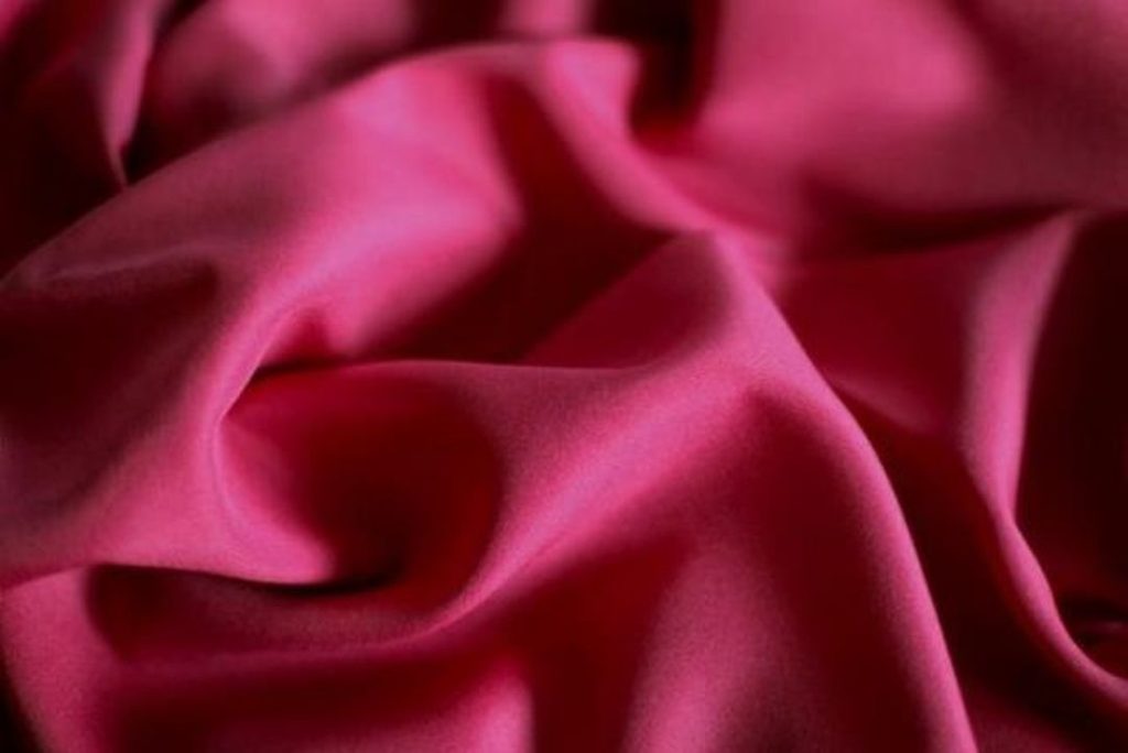 raspberry poly linens