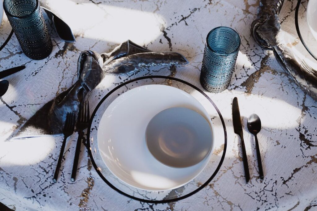 modern blue and white wedding table