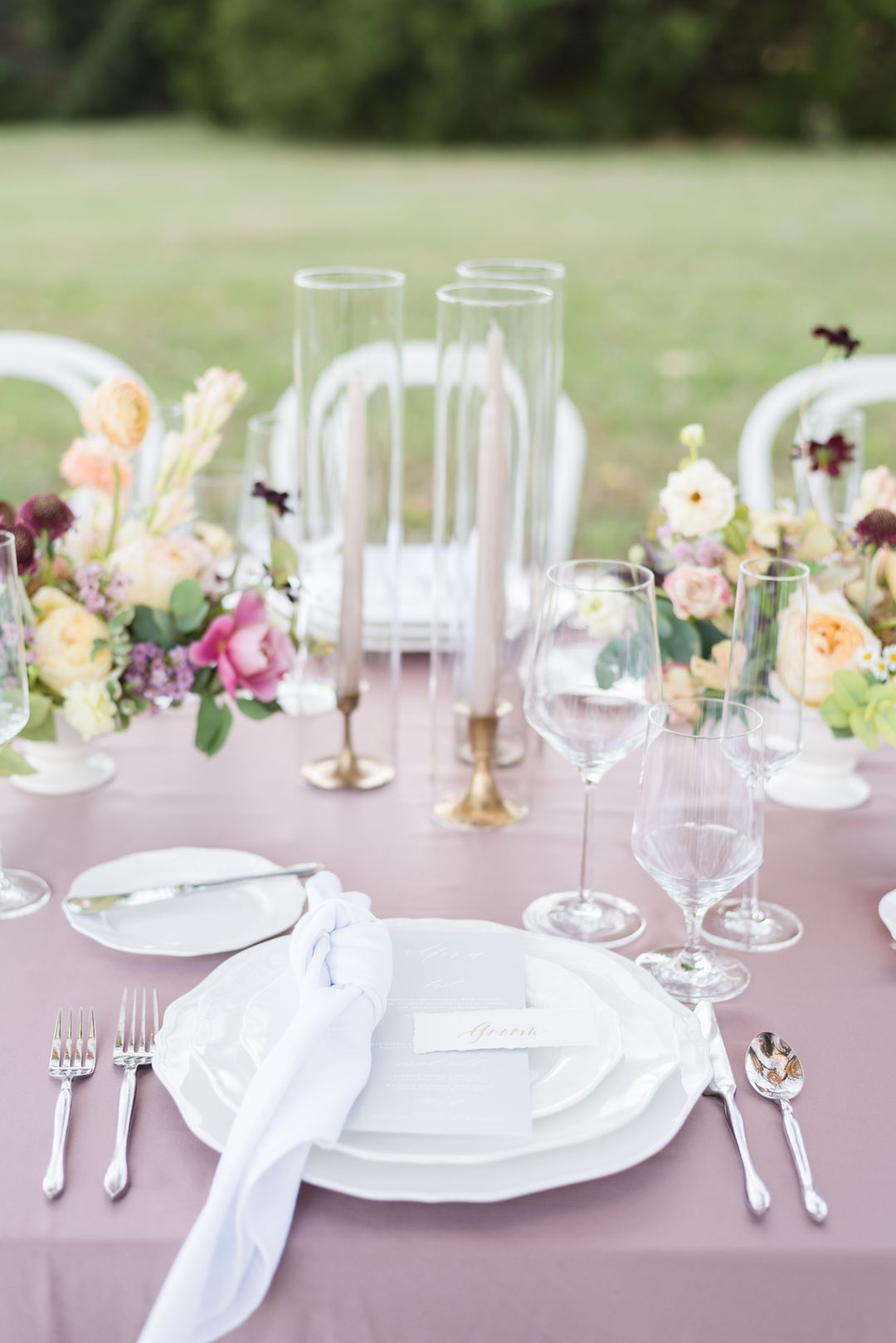 purple and white outdoor summer tablescape,