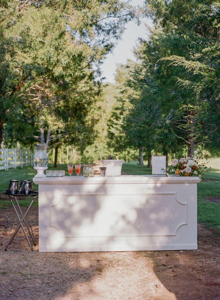 outdoor wedding bar cocktail hour