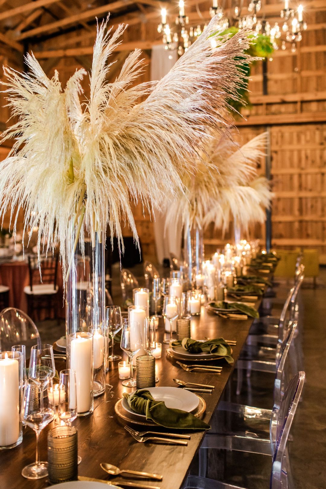 Rendezvous Wedding & Event - I'm loving the pampas grass right now + our  gold candle holders. The mix of black & gold has been 🔥