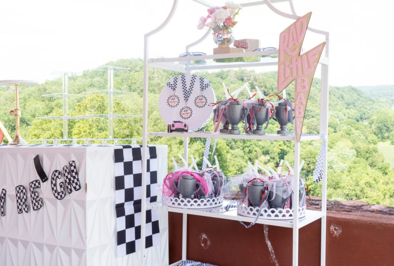 kids party favor display