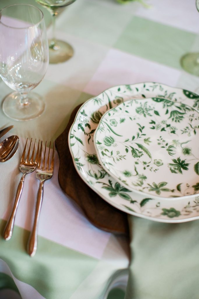 green and white thanksgiving table rentals