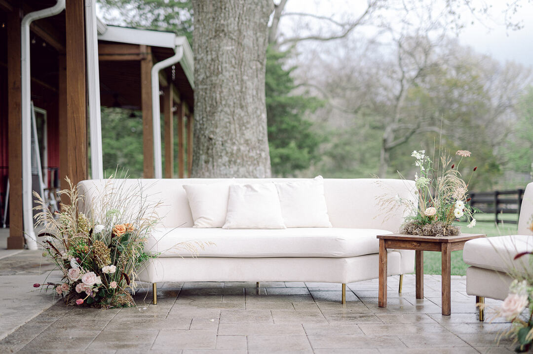 rent outdoor furniture