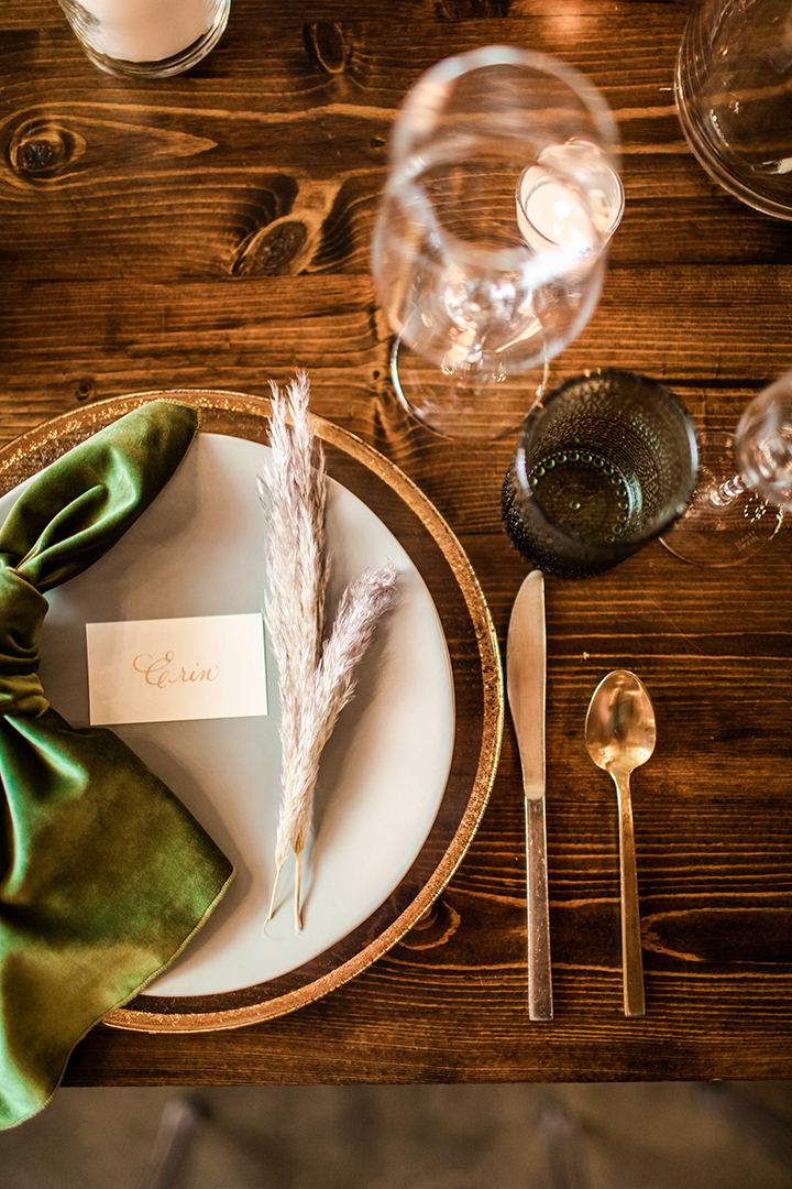 In Stock: Luxe Napkins for Elegant Tablescapes